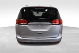 Used 2017 Chrysler Pacifica Touring-L image 4