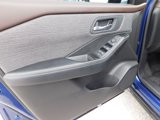 Used 2023 Nissan Rogue SV image 5