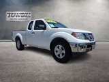 Used 2011 Nissan Frontier SV image 2