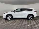 Used 2022 Toyota Highlander LE image 5