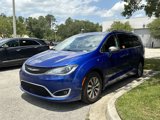 Used 2020 Chrysler Pacifica Limited w/ Advanced Safetytec Group image 3