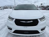 Used 2022 Chrysler Pacifica Touring-L image 3