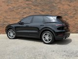 Used 2022 Porsche Cayenne Platinum Edition image 3