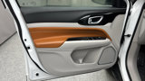 Used 2023 Jeep Compass Limited image 3
