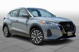 Used 2023 Nissan Kicks SV image 2