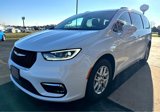 Used 2022 Chrysler Pacifica Touring-L image 4