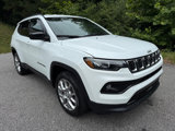 Used 2024 Jeep Compass Latitude image 4