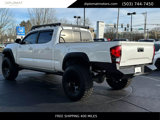 Used 2018 Toyota Tacoma TRD Sport image 5