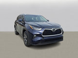 Used 2021 Toyota Highlander XLE image 2
