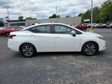Used 2021 Nissan Versa SV image 2