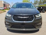 Used 2023 Chrysler Pacifica Limited image 2