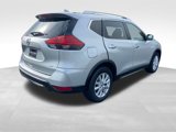 Used 2017 Nissan Rogue SV image 5