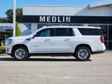 Used 2021 GMC Yukon XL SLT w/ SLT Premium Package image 4