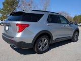 Certified 2022 Ford Explorer XLT w/ Equipment Group 202A image 4