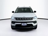 Used 2022 Jeep Compass Latitude image 2