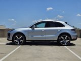 Certified 2024 Porsche Macan image 2