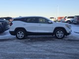 Used 2024 GMC Terrain SLE image 3