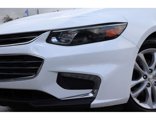 Used 2017 Chevrolet Malibu LT image 3