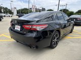 Used 2019 Toyota Camry SE image 4