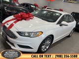 Used 2017 Ford Fusion SE w/ Fusion SE Technology Package image 2