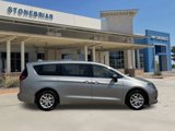 Used 2017 Chrysler Pacifica LX image 4