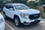 Used 2023 GMC Terrain SLE w/ Driver Convenience Package image 2