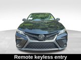 Used 2018 Toyota Camry SE image 3