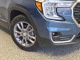 Used 2024 GMC Terrain SLT image 3