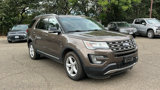 Used 2016 Ford Explorer XLT image 3
