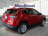 New 2025 Jeep Compass Latitude image 5