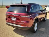 New 2025 Jeep Grand Cherokee Laredo image 4