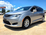 Used 2020 Chrysler Pacifica Touring-L image 2