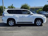 Used 2017 Lexus GX 460 image 3