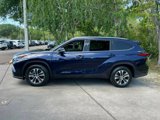 Used 2021 Toyota Highlander XLE image 2