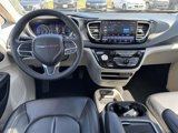 Used 2023 Chrysler Pacifica Touring-L image 2
