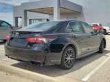 Used 2023 Toyota Camry SE image 3