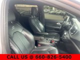 Used 2020 Chrysler Pacifica Touring-L w/ S Appearance Package image 5