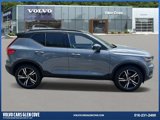 Certified 2022 Volvo XC40 T5 R-Design w/ Climate Package image 3