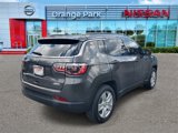 Used 2022 Jeep Compass Latitude image 2