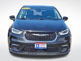 Certified 2023 Chrysler Pacifica Touring-L image 3
