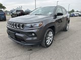 Used 2023 Jeep Compass Latitude image 3