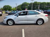 Used 2022 Toyota Corolla LE image 4