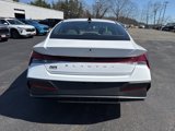 Used 2025 Hyundai Elantra SE image 5