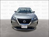 Used 2023 Nissan Rogue SV image 2