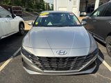 Used 2021 Hyundai Elantra Limited image 2