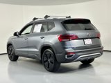 Used 2022 Volkswagen Taos SE image 5