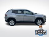 Used 2022 Jeep Compass Latitude image 2