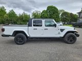 Used 2023 Jeep Gladiator Sport image 4