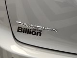 Used 2023 Chrysler Pacifica Touring-L image 5