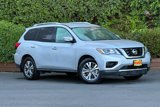 Used 2018 Nissan Pathfinder S image 2